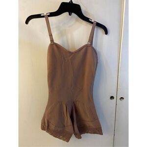 Fajate Medium M  1 piece shapewear #12046‎ hooks zipper new retails $131 NEW